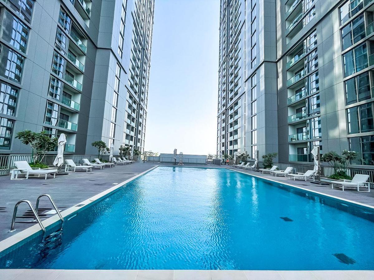Stay Mindblowing 2 Bedroom Holiday Home With Close View Of Burj Khalifa Dubai Exterior photo