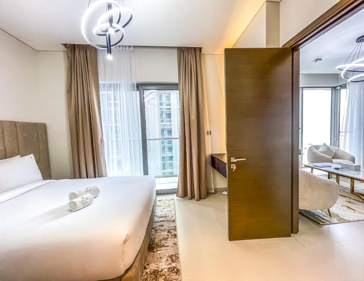 Stay Mindblowing 2 Bedroom Holiday Home With Close View Of Burj Khalifa Dubai Exterior photo