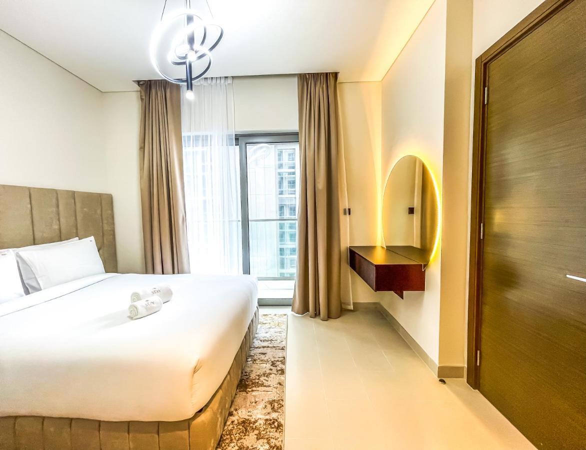 Stay Mindblowing 2 Bedroom Holiday Home With Close View Of Burj Khalifa Dubai Exterior photo